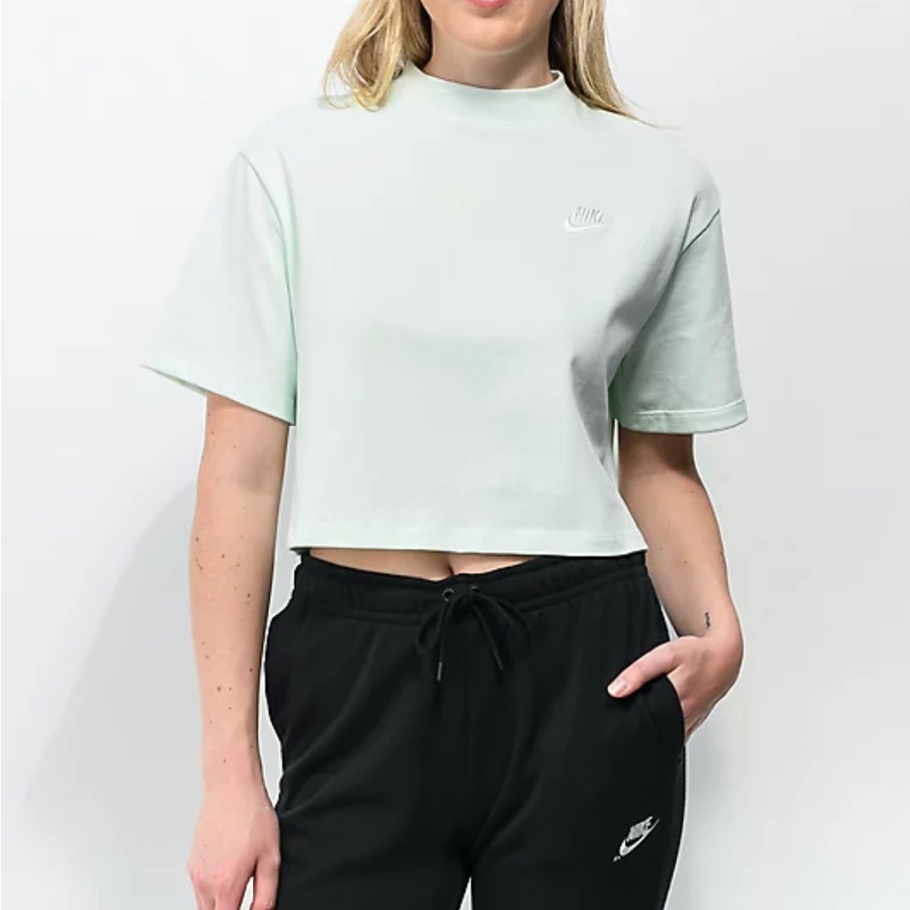 Women’s Nike T-Shirt